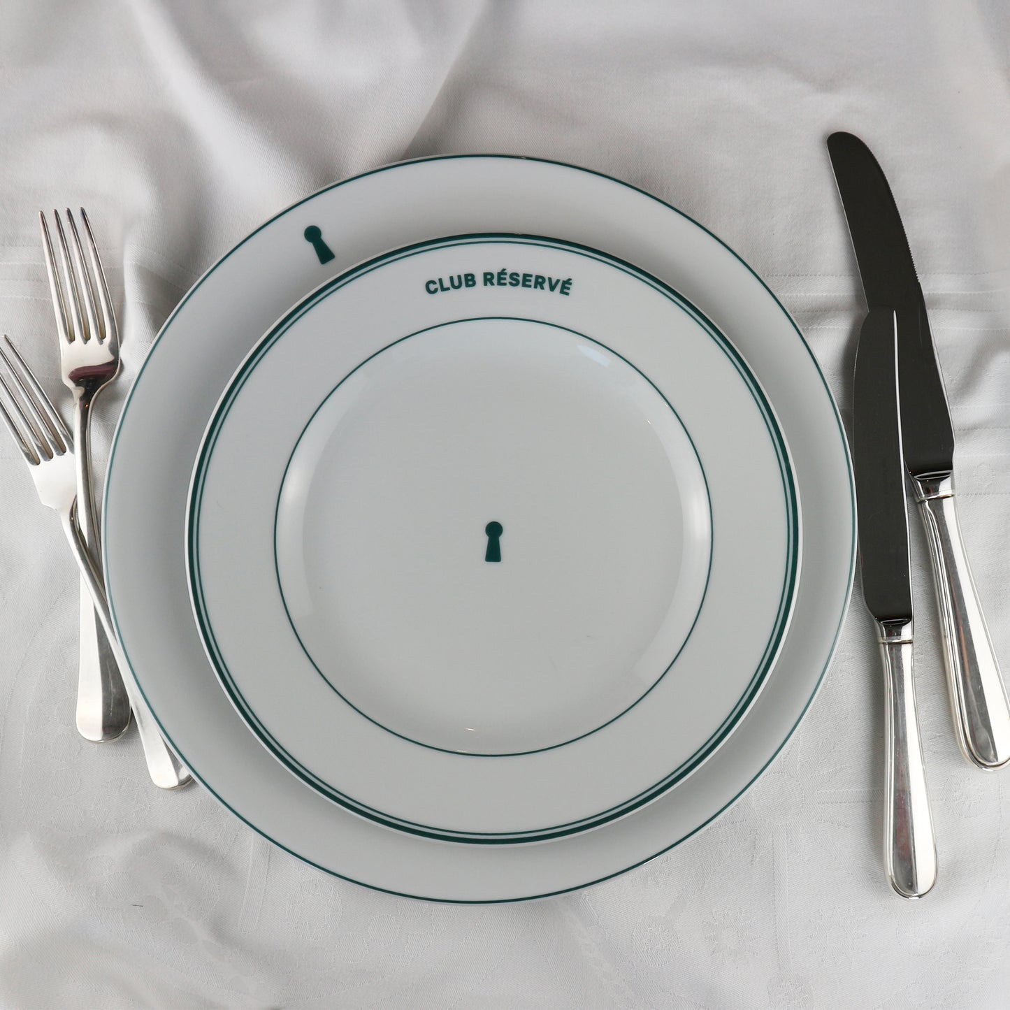 PORCELAIN DINNER PLATE