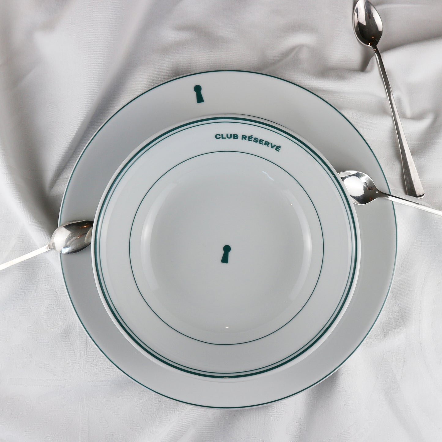 PORCELAIN DINNER PLATE