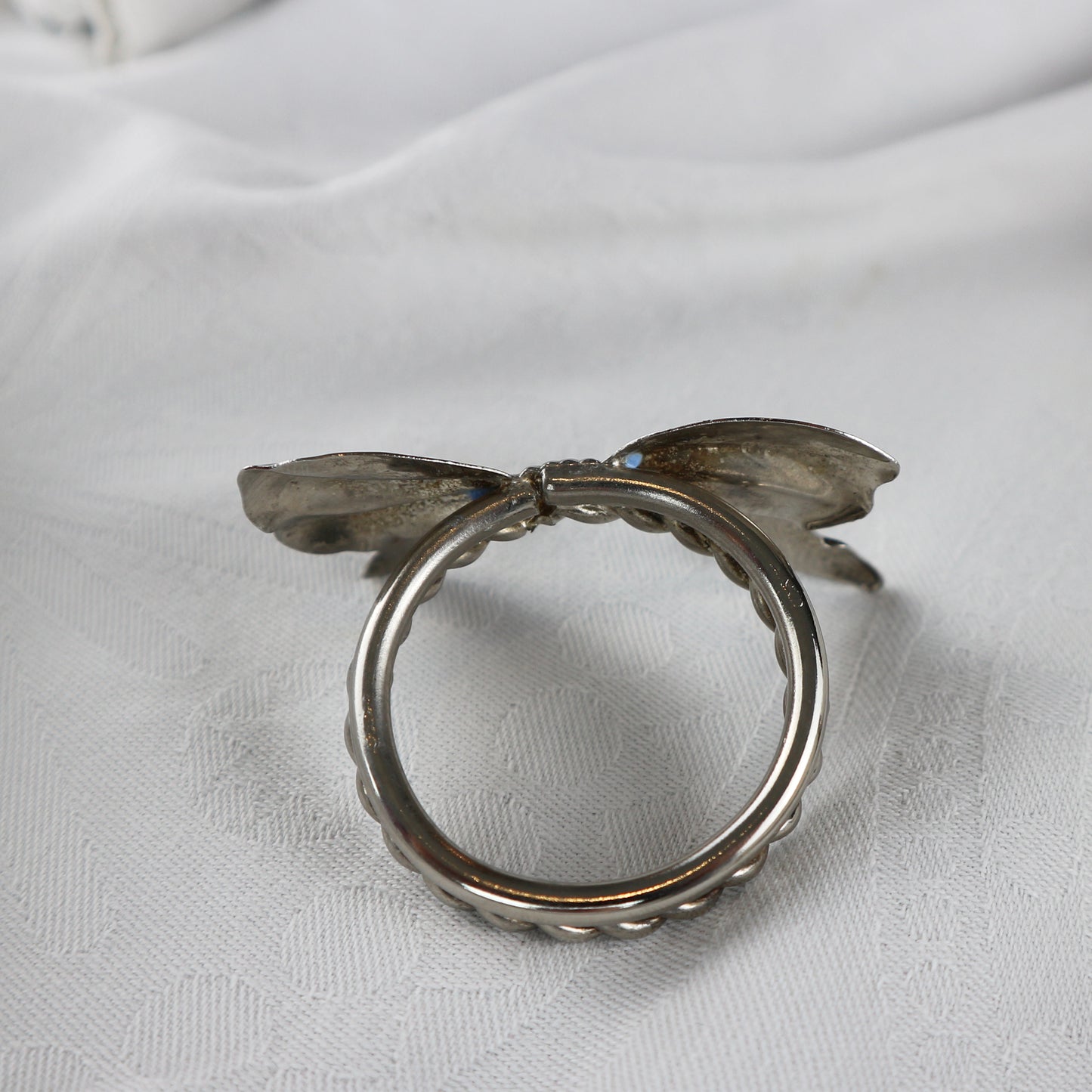 VINTAGE bow napkin rings