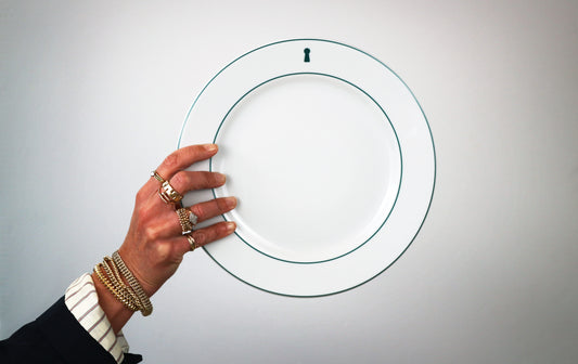 PORCELAIN DINNER PLATE