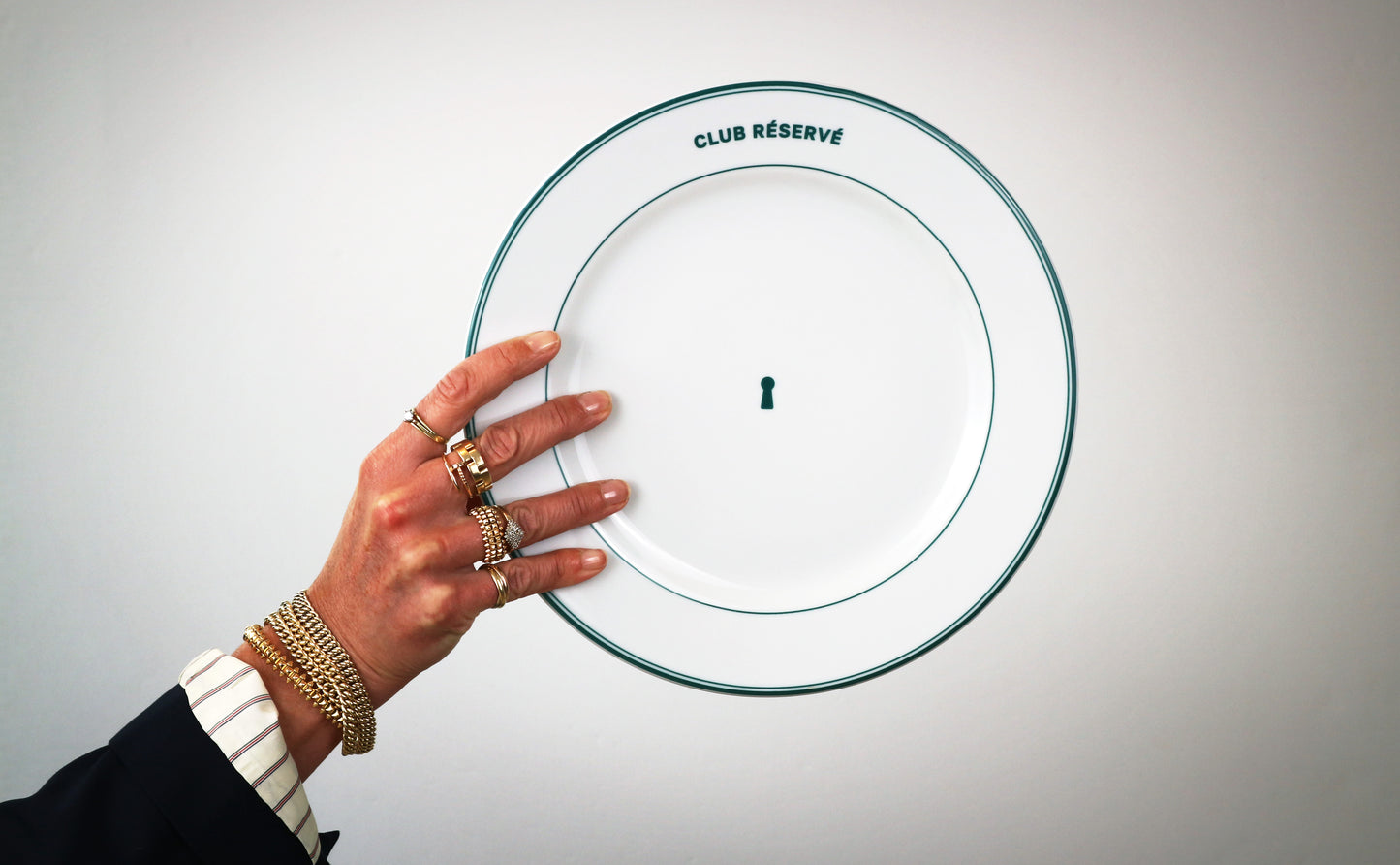 PORCELAIN DINNER PLATE